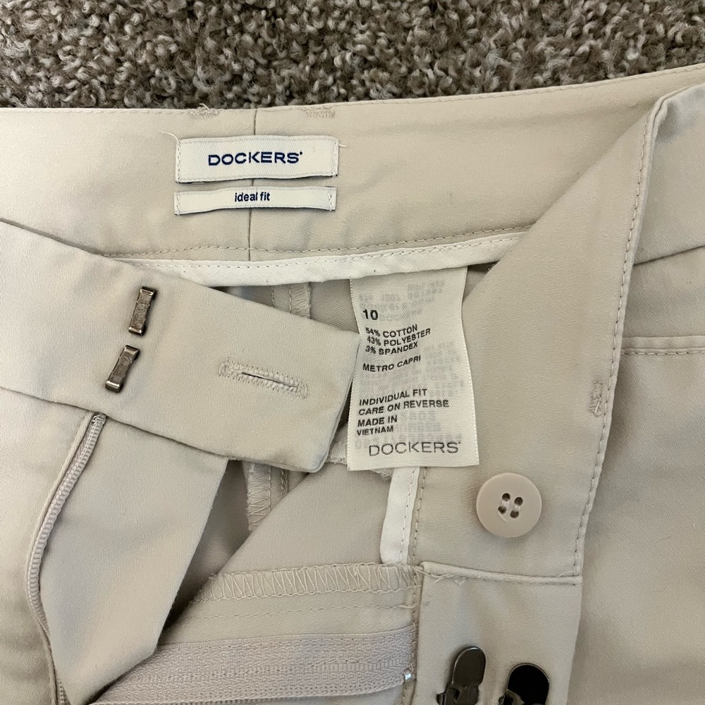 Dockers wide leg capris